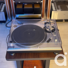 Load image into Gallery viewer, Technics SL-1200MK2 Direct-Drive Turntable