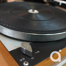 Load image into Gallery viewer, Thorens TD 160 Turntable