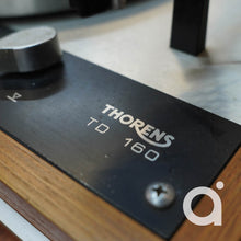 Load image into Gallery viewer, Thorens TD 160 Turntable