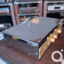 Load image into Gallery viewer, Jadis Defy 7 Tube Pre-Amplifier + DPL Tube Power Amplifier SET
