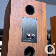 Load image into Gallery viewer, MoFi SourcePoint 8 Bookshelf Speakers
