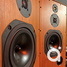 Load image into Gallery viewer, Harbeth Super HL5 3-Way Standmount Loudspeaker - Stands Separate
