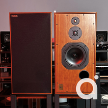 Load image into Gallery viewer, Harbeth Super HL5 3-Way Standmount Loudspeaker - Stands Separate
