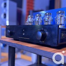 Load image into Gallery viewer, PrimaLuna ProLogue Premium Integrated Amplifier
