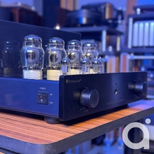 Load image into Gallery viewer, PrimaLuna ProLogue Premium Integrated Amplifier
