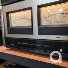 Load image into Gallery viewer, Accuphase c-200S Stereo Control Center + P-300S Stereo Power Amplifier (UPGRADED) 5-way Binding post + IEC Plug
