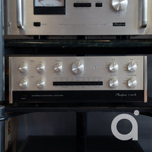 Load image into Gallery viewer, Accuphase c-200S Stereo Control Center + P-300S Stereo Power Amplifier (UPGRADED) 5-way Binding post + IEC Plug
