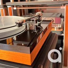 Load image into Gallery viewer, Bauer dPS turntable + Clearaudio Stradivari v2 cartridge
