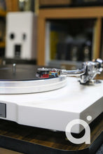 Load image into Gallery viewer, Pro-Ject KM Signature Limited Edition
