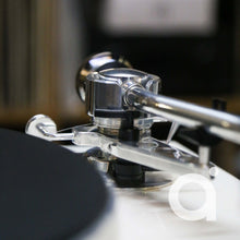 Load image into Gallery viewer, Pro-Ject KM Signature Limited Edition
