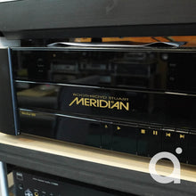 Load image into Gallery viewer, Meridian 800 DVD/CD Player
