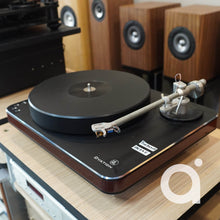 Load image into Gallery viewer, Clearaudio Ovation Turntable
