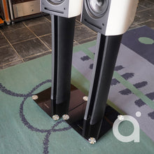Load image into Gallery viewer, Sonus Faber Venere 1.5 with Stands
