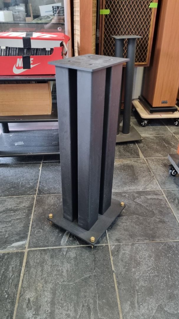 53cm Speaker stand (4 Pillars)