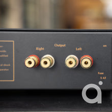 Load image into Gallery viewer, Holfi Integra Non Feedback Amplifier (Black Faceplate)
